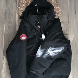 XL Canada Weatherger Super Tripple Goose  Black Puffer Jacket with Fur Trim